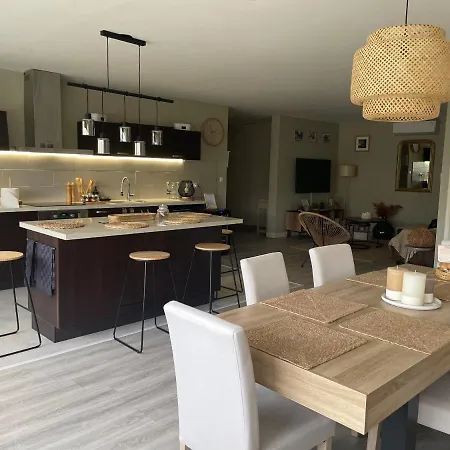Apartment Chez Flo *