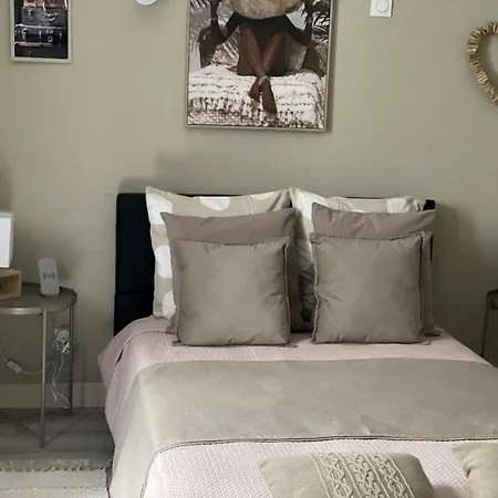 Apartment Chez Flo *